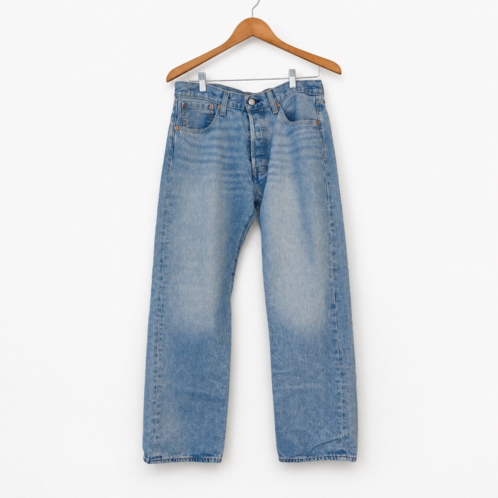 Levis Premium 501 Original Fit Light Wash Straight Leg Button Fly Jeans W32 L29